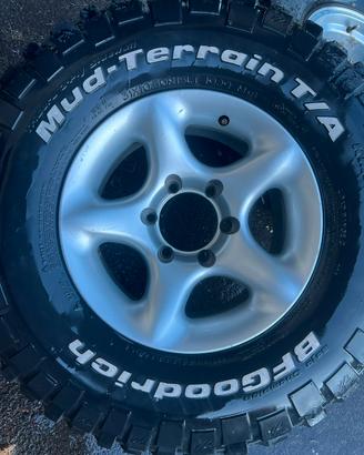 BFGoodrich Mud 31x10.5R15