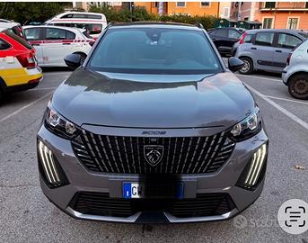 Peugeot 2008 Hibrid agosto 2024