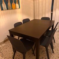 Tavolo da pranzo Ikea con sedie