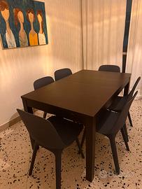 Tavolo da pranzo Ikea con sedie