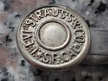 VECCHIO FERMACRAVATTA LEVI'S  VINTAGE ANNI 80