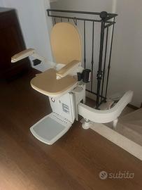 Montascale ACORN A180 – Curva Destra – 2 Rampe con