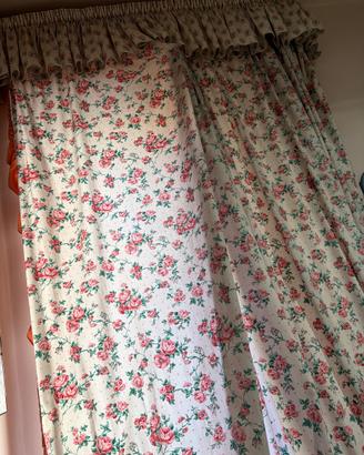 tenda con rose ideale per camera bimba