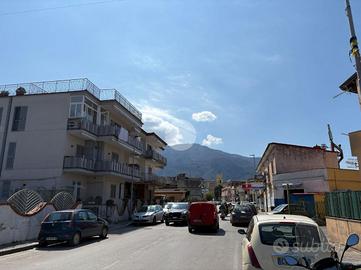 3 LOCALI A CASTELLAMMARE DI STABIA