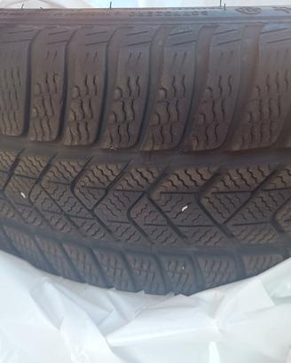 Pirelli sottozero 3 (4 pneumatici)