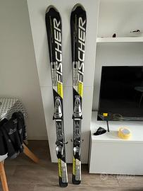 Sci Fischer con attacchi e bastoncini