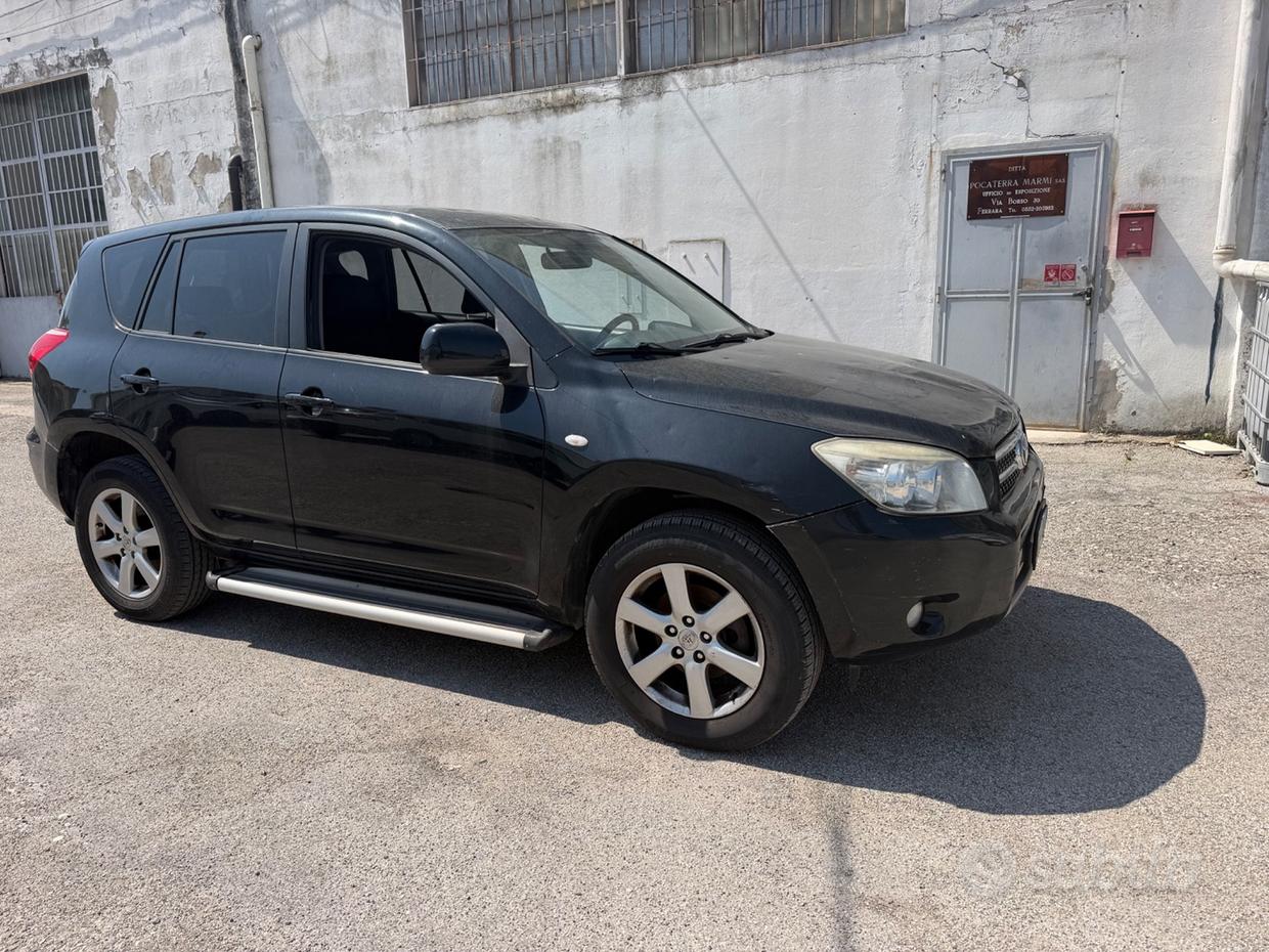 TOYOTA RAV4 3ª serie