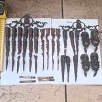 Decorazioni per mobili antichi in bronzo 