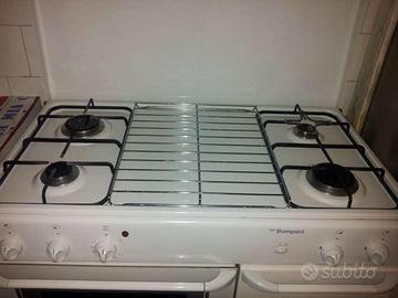 Cucina a gas marca Bompani