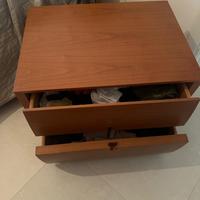 Comodini in coppia di legno ciliegio