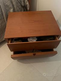 Comodini in coppia di legno ciliegio