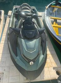 Moto d'acqua sea-doo