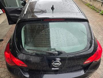 PORTELLONE PER OPEL ASTRA J ANNO 2012