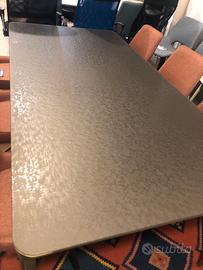 Dal nostro magazzino300 tavoli  in svendita