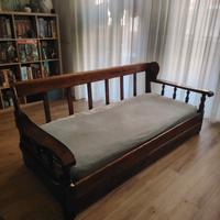 divano in legno massello con brandina 