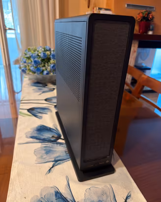 Computer gaming compatto ,dimensioni ps5