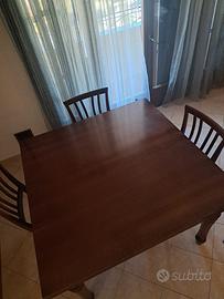 Tavolo n legno allungabile