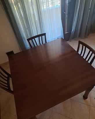 Tavolo n legno allungabile