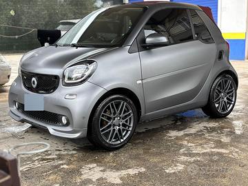 Smart 0.9 Brabus Cabrio (Allestimento)