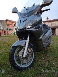 Piaggio x9