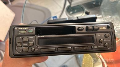 Autoradio Pioneer modello KEH-2400R