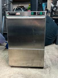 Lavastoviglie industriale