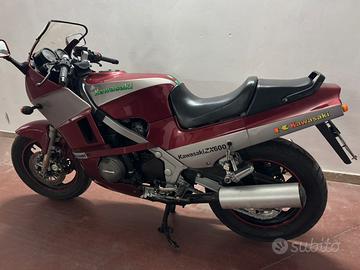MOTO KAWASAKI
