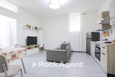 VIA TRIBUNALI AD.ZE TRILOCALE RISTRUTTURATO