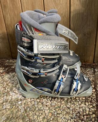 scarponi sci  NORDICA taglia 39/40