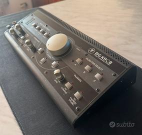 Mackie Big Knob monitor studio