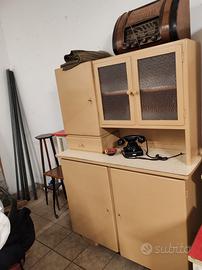 Mobili vecchi da cucina in buone condizioni 