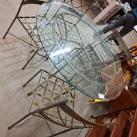 Tavolo tondo con 4 sedie 