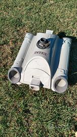 robot pulizia fondo piscina