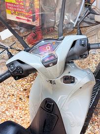 Honda SH 150 2025