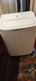 Condizionatore portatile Electrolux EXP26U339CW