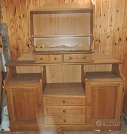 Credenza in legno con mensola