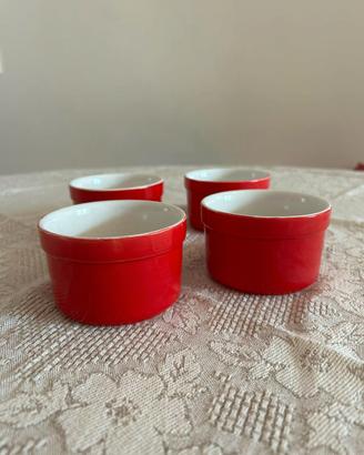 Ciotole per la tavola e formine per il forno