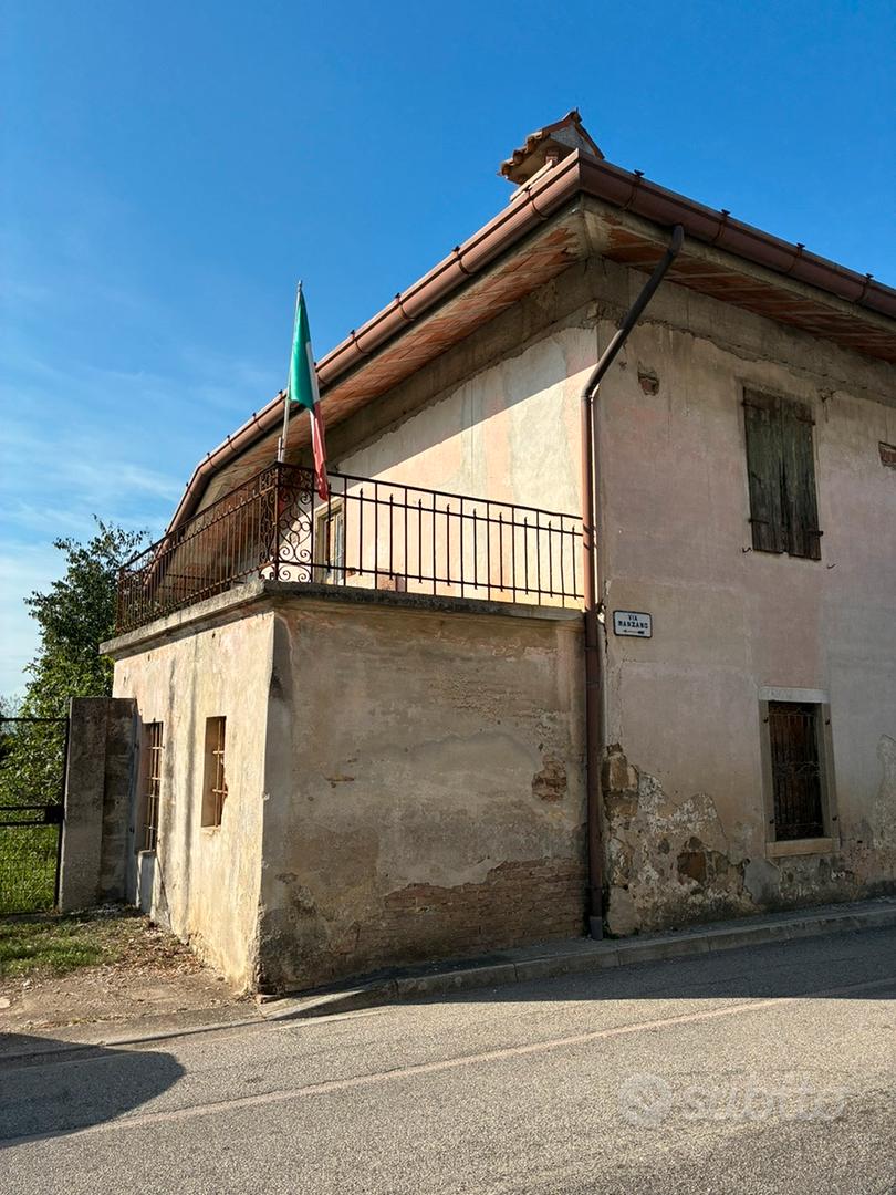 Casale rustico con ampio terreno - Vista 2
