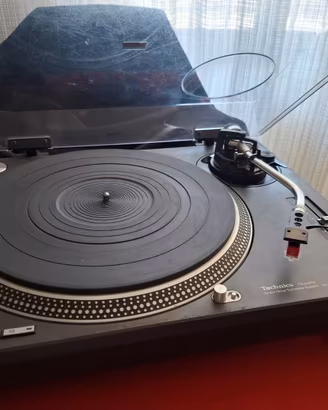 Coppia giradischi Technics SL-1210MK2