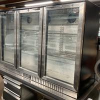 Vetrinetta a 3 ante refrigerata