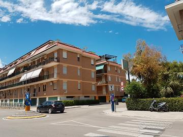 A 50 MT MARE Posti6 GIU-LUG-AGOST e SERV.SPIAGG IA