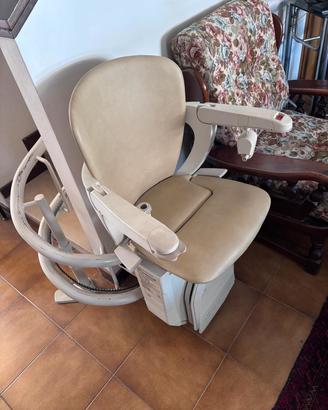 montacarichi a poltroncina