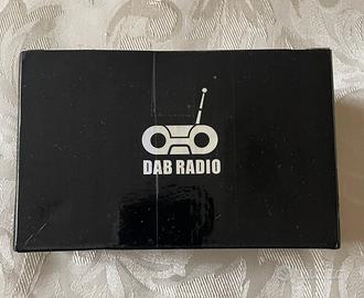 Radio Dab ricaricabile con auricolari nuova