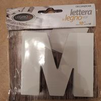 Lettera decorazione M in legno