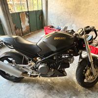 Ducati Monster 750 Dark