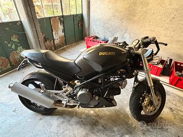 Ducati Monster 750 Dark