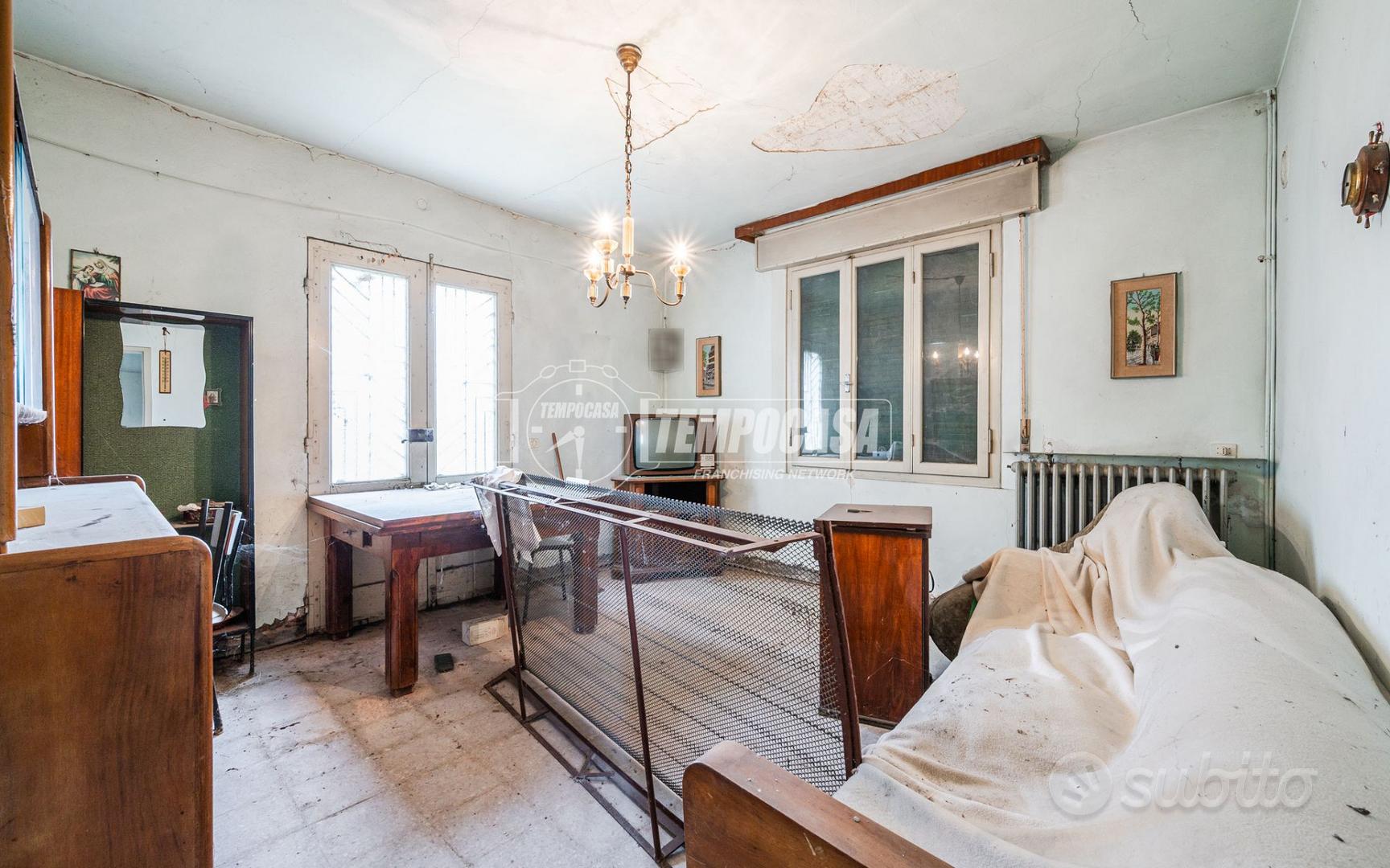 Villa bifamiliare da ristrutturare a Faenza - Vista 5