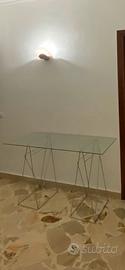 Splendida scrivania in vetro di design