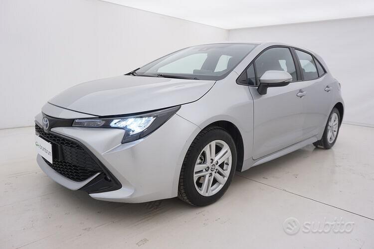 TOYOTA Corolla (2018-->)
