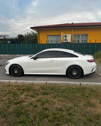 Mercedes classe E 220 Amg Line Coupè